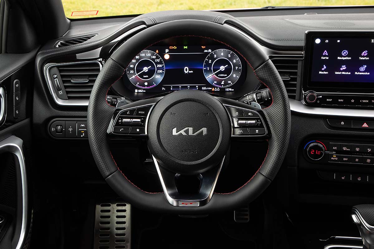 Kia Proceed steering wheel